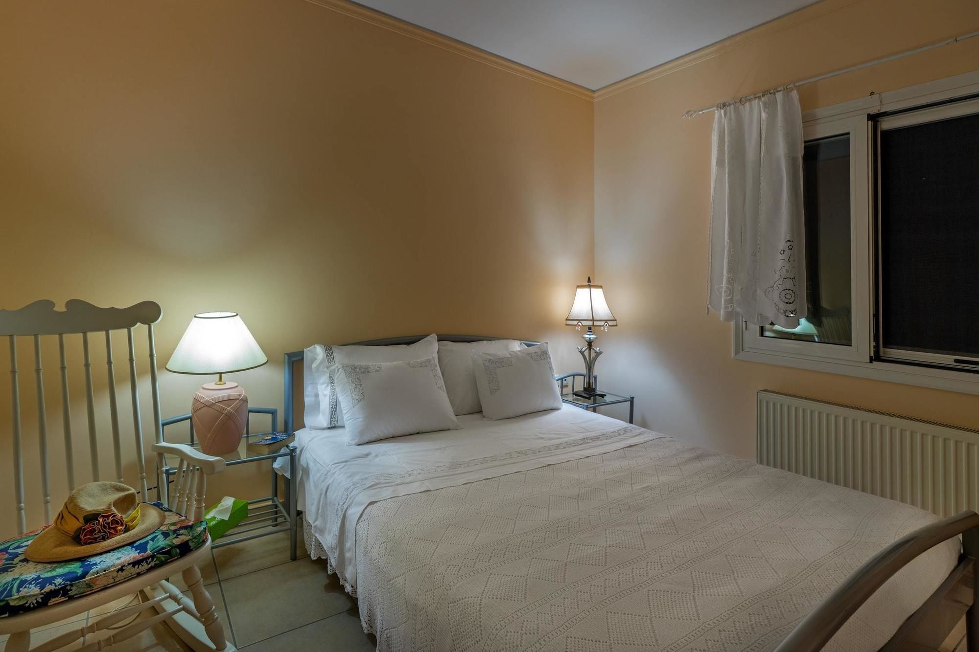 Maria'S Seaside Villa - House With 3 Rooms In Marathon, With Wonderful Exterior photo