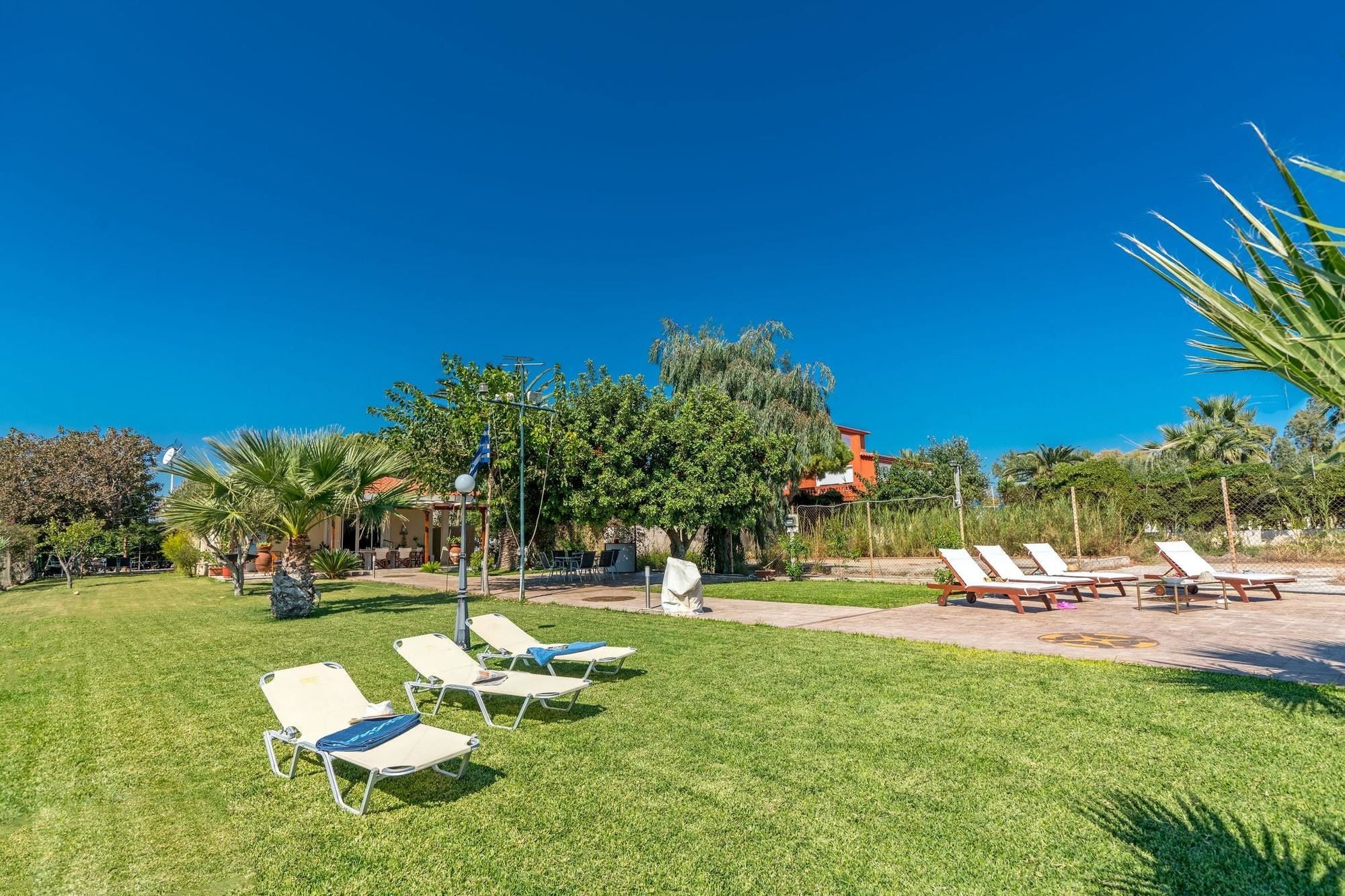 Maria'S Seaside Villa - House With 3 Rooms In Marathon, With Wonderful Exterior photo