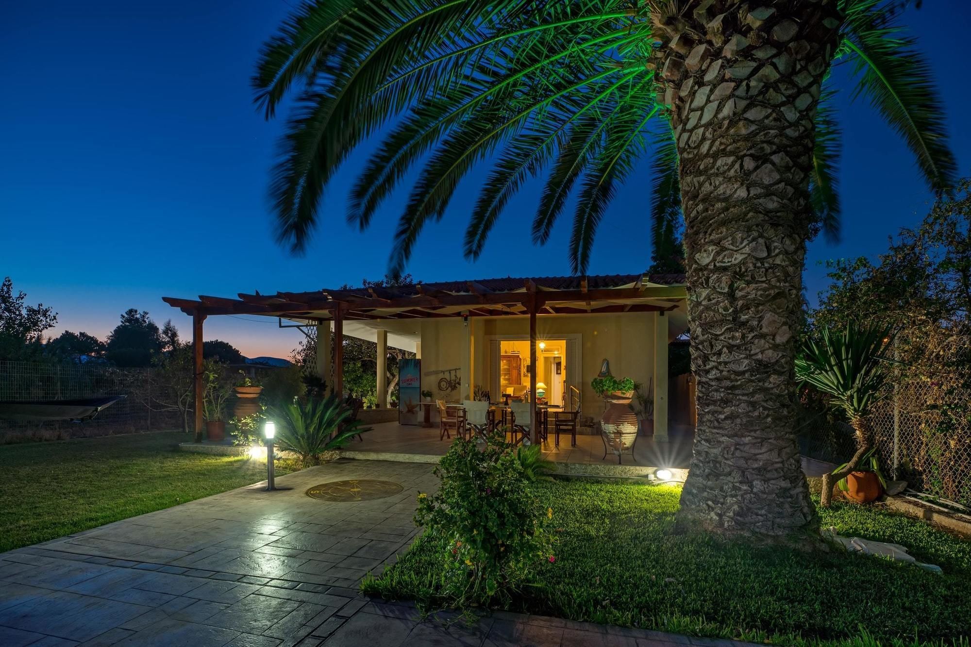 Maria'S Seaside Villa - House With 3 Rooms In Marathon, With Wonderful Exterior photo